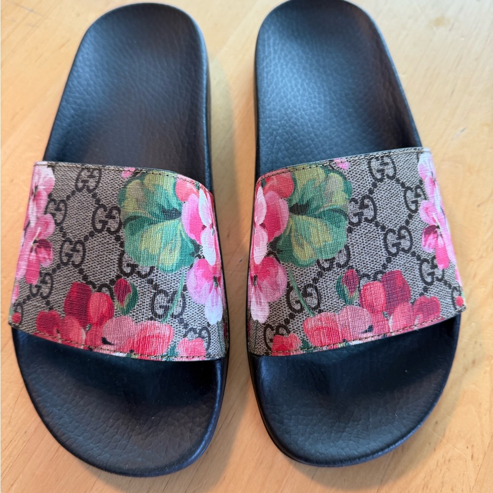 Gucci Black and Pink Slide Sandals